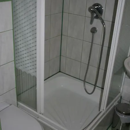 Krystyna Bed & Breakfast 3*